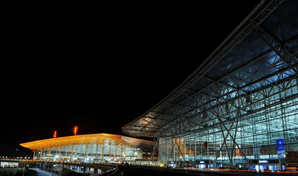 滨海机场夜色图片